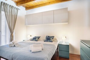 1 bedroom, iron/ironing board, free WiFi, bed sheets - La casa di Giò - One Bedroom Apartment, Sleeps 4 (Lecco)