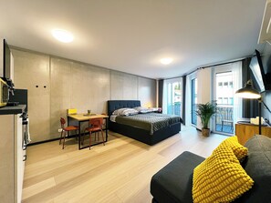 1 habitación, tabla de planchar con plancha, wifi gratis y ropa de cama 