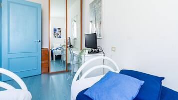 2 quartos, ferros/tábuas de passar roupa, Wi-Fi de cortesia