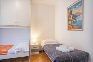 2 habitaciones, tabla de planchar con plancha y wifi gratis 