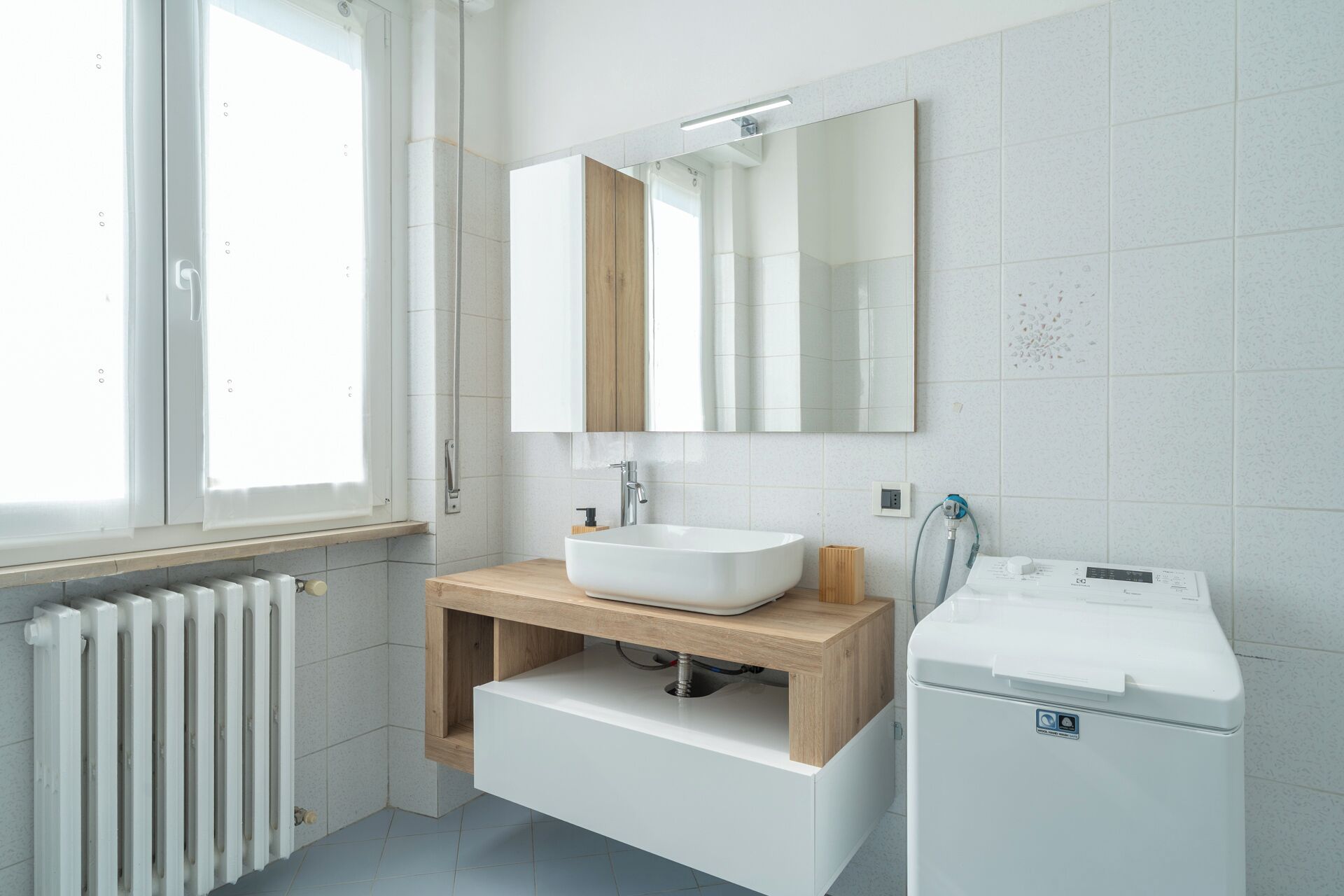Doccia, set di cortesia gratuito, asciugacapelli, bidet