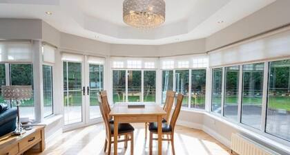 Impressive spacious family home with 4 bedrooms
