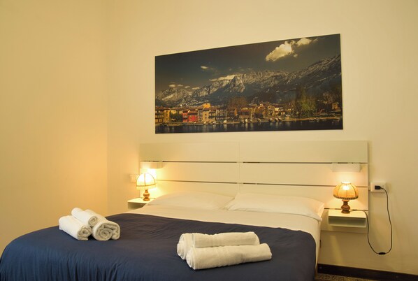 1 quarto, Wi-Fi de cortesia, roupa de cama