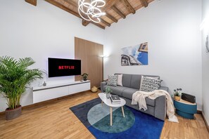 Living area - [Old Town / Train Station] - A glimpse of paradise in the heart of Modena (Modena)