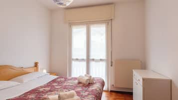 1 bedroom, free WiFi, bed sheets