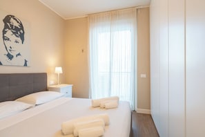 1 bedroom, free WiFi, bed sheets - La Roseta Creme - Lakefront (Fiumelatte)