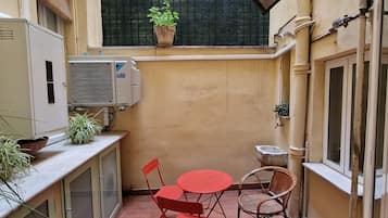 Apartment | Terrace/patio