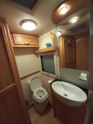 Mobile Home, 1 Bedroom, Smoking, Garden View | Bathroom