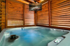 Interior - Lodge with Hot Tub, Game Room & Mountain Views (Pigeon Forge)