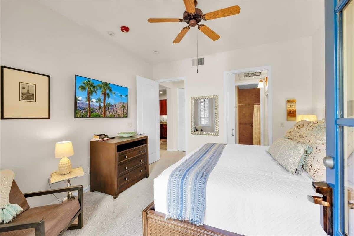 1 bedroom, desk, iron/ironing board, WiFi