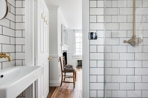 Imagen sin descripción, 5 de 38, botón