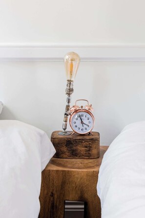 Luokittelematon kuva, 4 kautta 38, painike