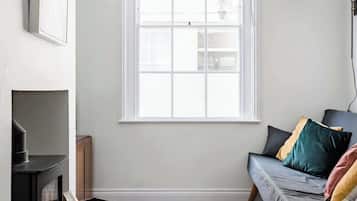 TV, peis og kontorer