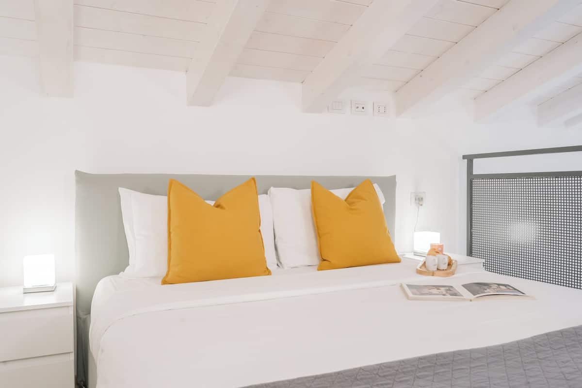 Leilighet (2 Bedrooms) | 2 soverom, strykejern/-brett, barnesenger og wi-fi (inkludert)