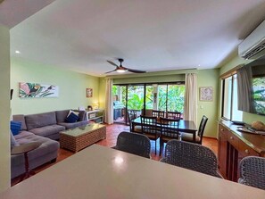 Smart-tv en een kantoor