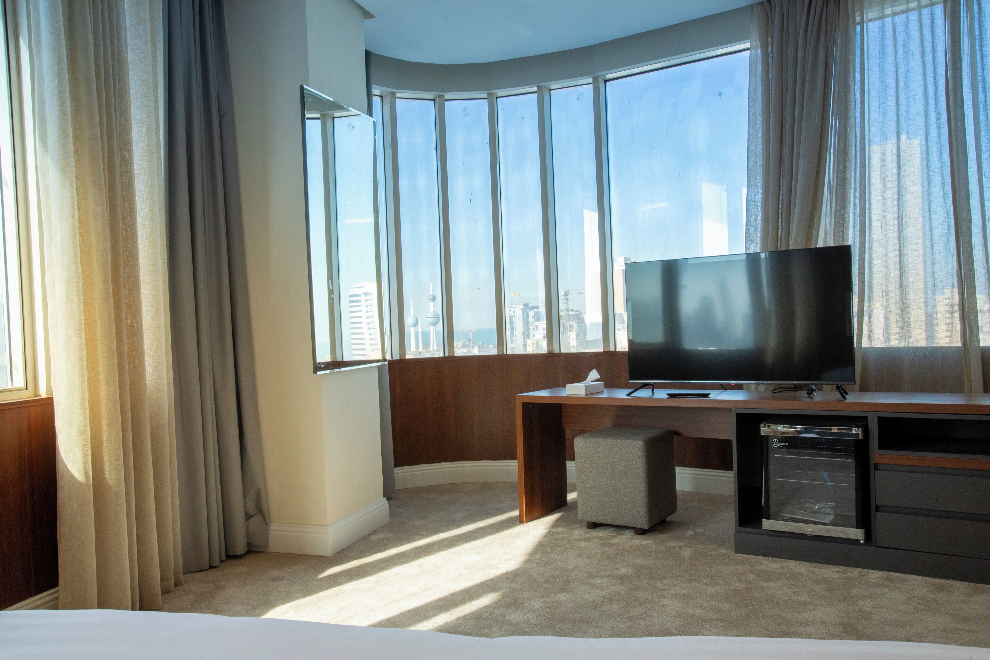 Minibar, wifi gratis y ropa de cama 