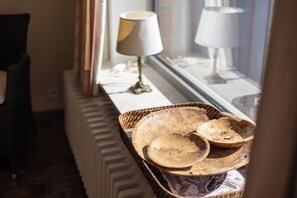 Unclassified image, 5 of 15, button