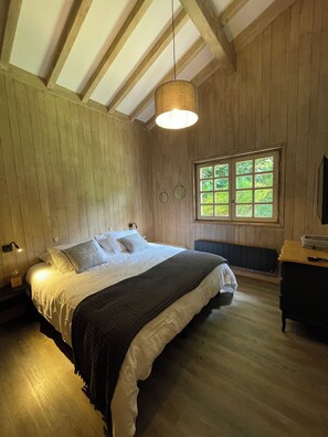 3 chambres, fer et planche à repasser, lit parapluie, Wi-Fi gratuit