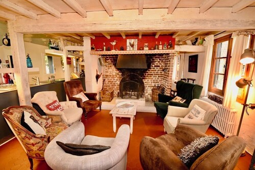 Entre deux baies charming villa surrounded by a magnificent garden