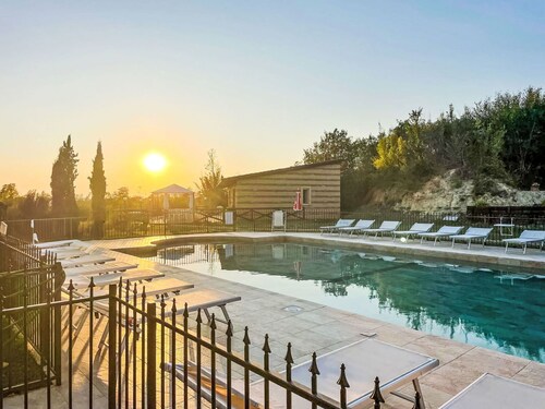 Nice apartment for 4 guests with WIFI, pool, TV, terrace and pets allowed