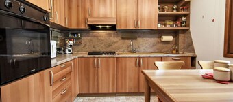 Beautiful apartment for 5 people with WIFI, TV and parking