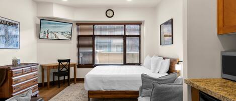 1 slaapkamer, een bureau, een strijkplank/strijkijzer, gratis wifi