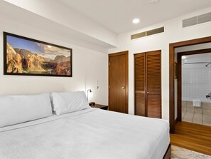 1 bedroom, desk, iron/ironing board, free WiFi