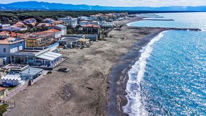 Beach - Wonderful  villa for 8 people with A/C, WIFI, TV, terrace and panoramic view (Cecina)