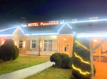 Front of property. Motel Panorama