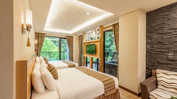 Luxury Quadruple Room (Double Bathtub) | Free WiFi