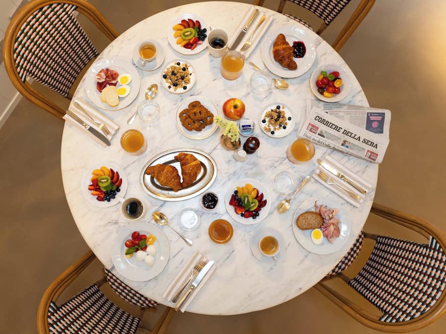 Free daily buffet breakfast