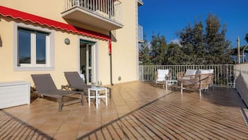 Superior-Zimmer, Terrasse | Terrasse/Patio