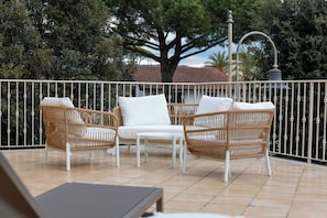 Quarto superior, terraço | Terraço/pátio