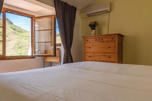 House | 3 bilik tidur, ruang kerja komputer riba, seterika/papan seterika 