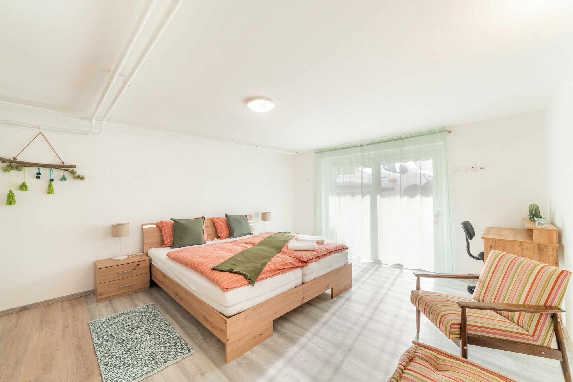 Classic Apartment, Patio | 5 bedrooms, iron/ironing board, free WiFi, bed sheets