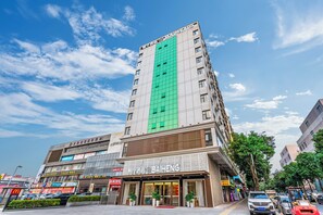 Front of property - ParkHeng Hotel Shenzhen World Exhibition & Convention Center Branch (Shenzhen)