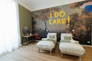 1 Schlafzimmer, Zimmersafe, Schreibtisch, Bügeleisen/Bügelbrett