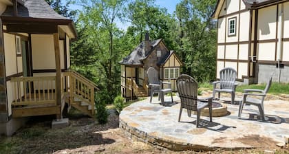 Hearthstone Hideaway at Tudor Suites