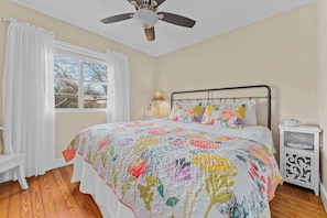 4 bedrooms, iron/ironing board, travel cot, WiFi