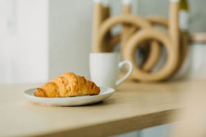 Breakfast meal - Stylish city flat | Cozy & modern | Wi-Fi & TV (Düsseldorf)