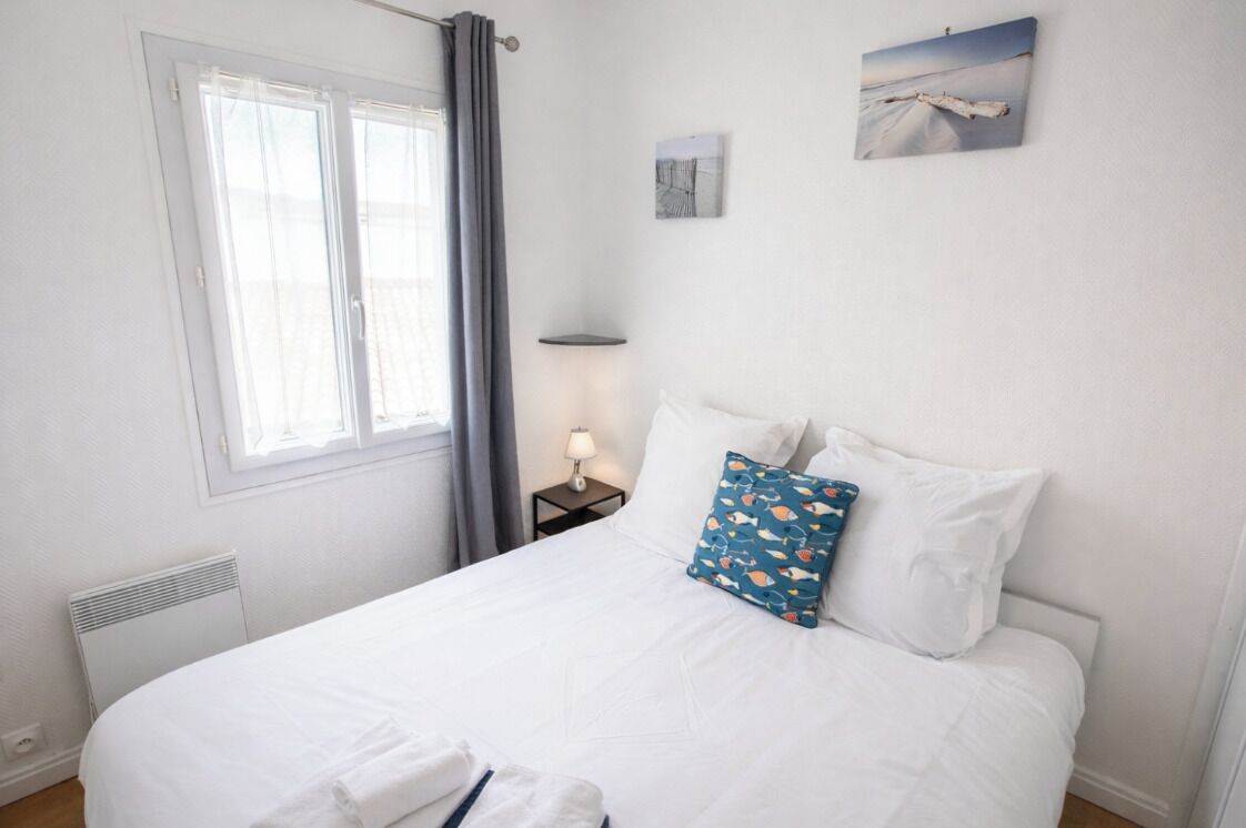 Design Apartment, Patio (N3 La Sterne Élégante) | Iron/ironing board, free WiFi