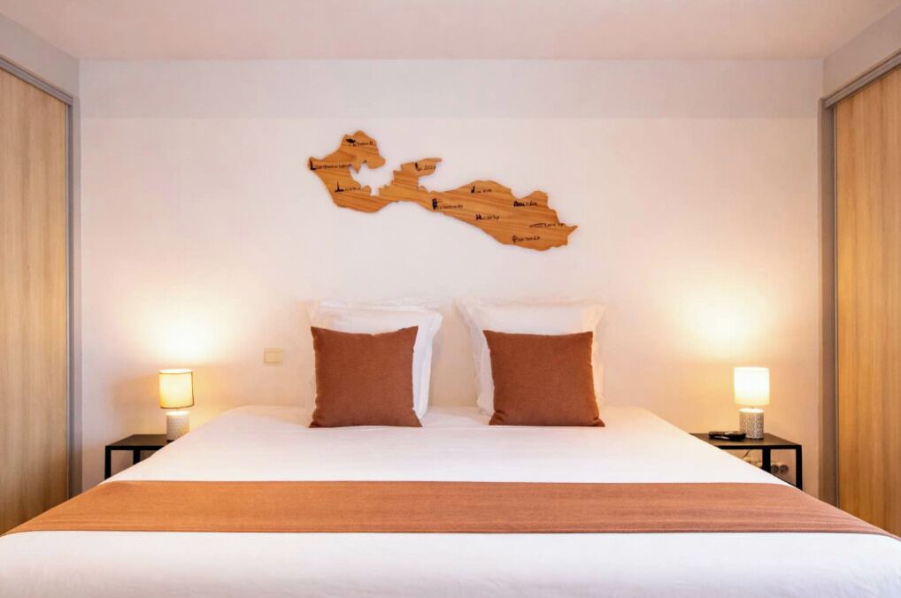 Signature Villa, 3 Bedrooms, Patio (N 6 bis La Sterne Kerguelen) | Iron/ironing board, free WiFi