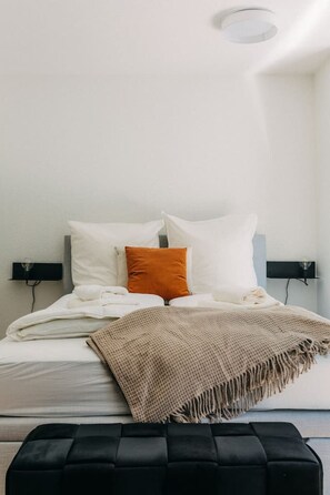 1 habitación, escritorio, tabla de planchar con plancha y wifi gratis 