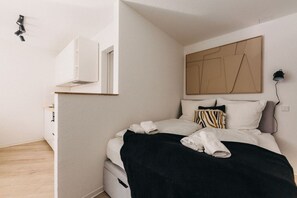 1 bedroom, desk, iron/ironing board, free WiFi