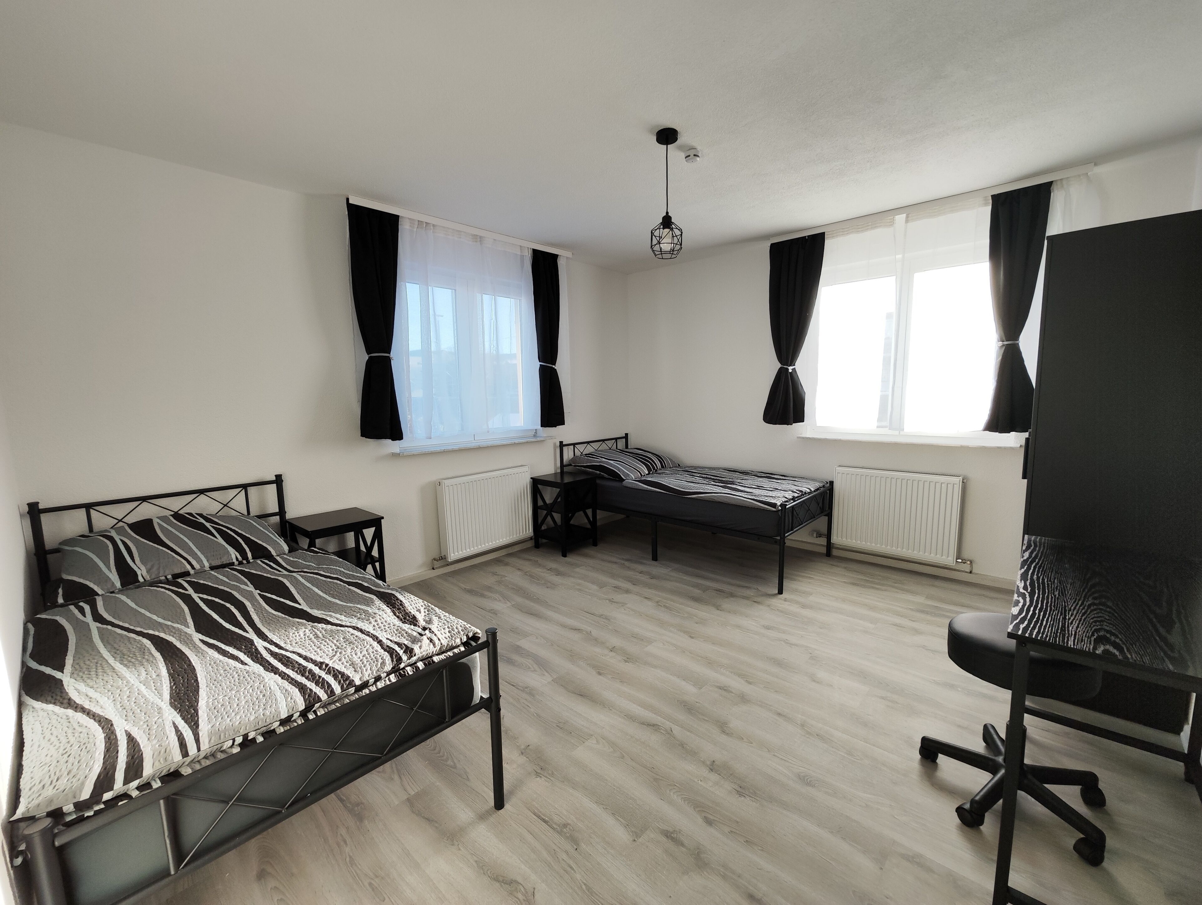 2 bedrooms, desk, iron/ironing board, free WiFi