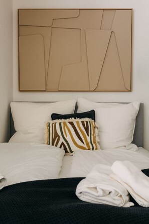 1 chambre, bureau, fer et planche à repasser, Wi-Fi