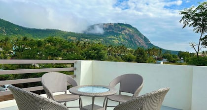 Glenville Holiday Villa - Nandi Hills