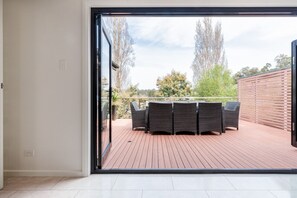 Interior - Perfect for groups and large families Sleeps 12 (Newstead)