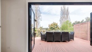 Interior - Perfect for groups and large families - Sleeps 12 (Newstead)