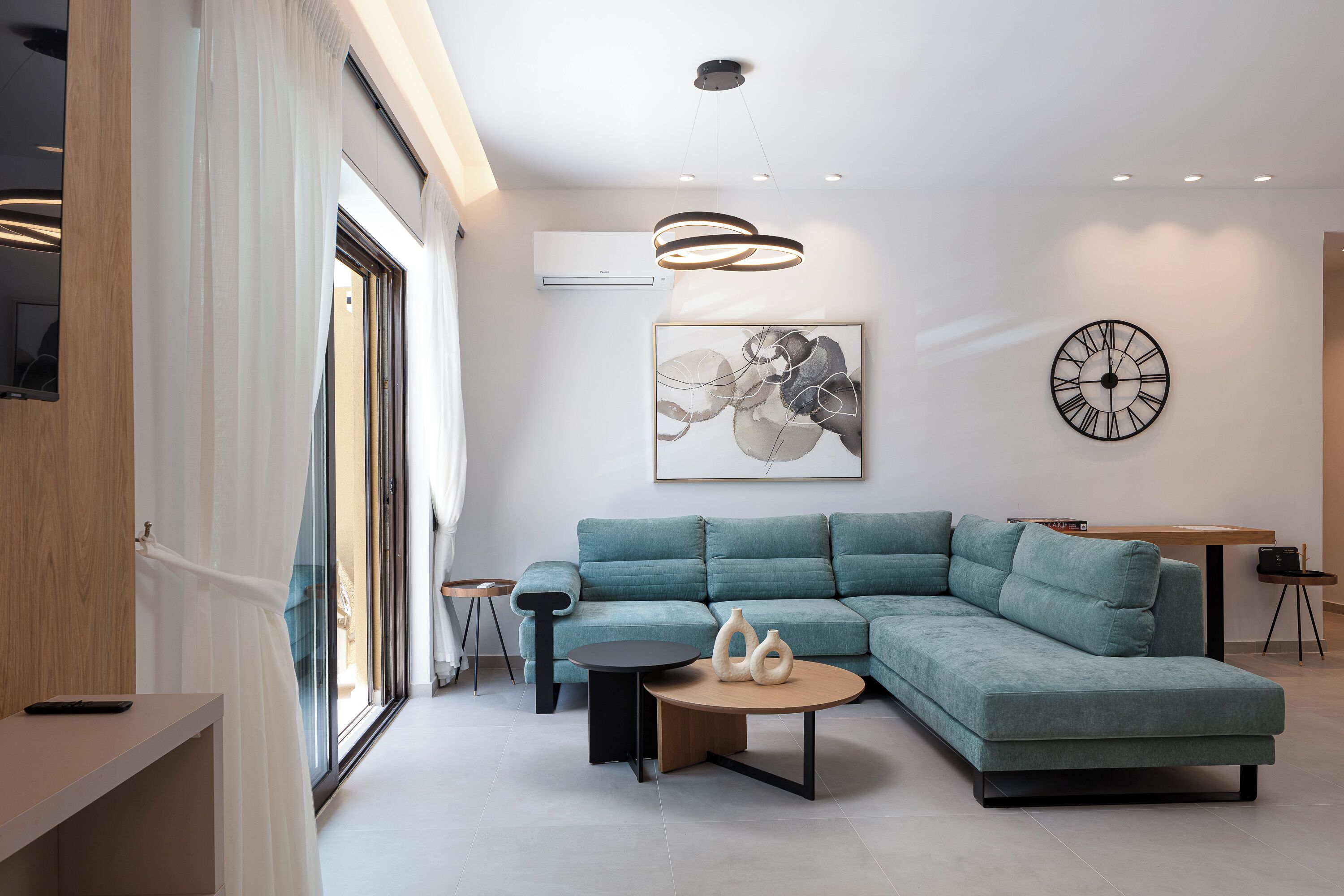Comfort Apartment, 2 Bedrooms, City View | Living area